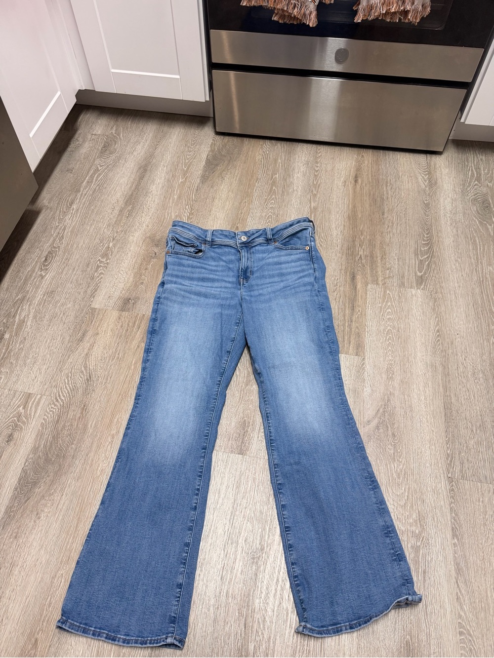 American Eagle Outfitters Medium Light Blue Flared Jeans